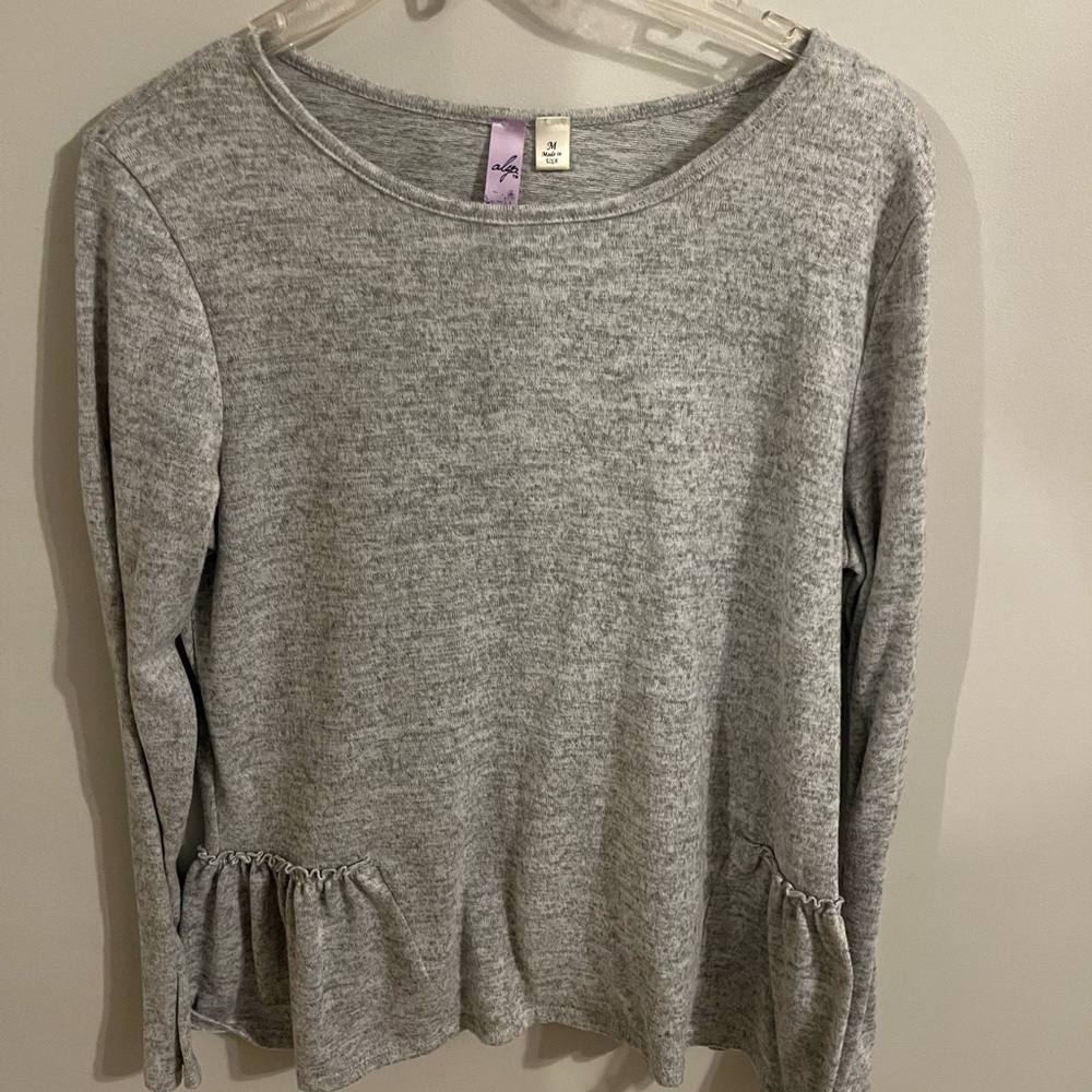 Francesca's Collections Gray Long Sleeve Blouse
